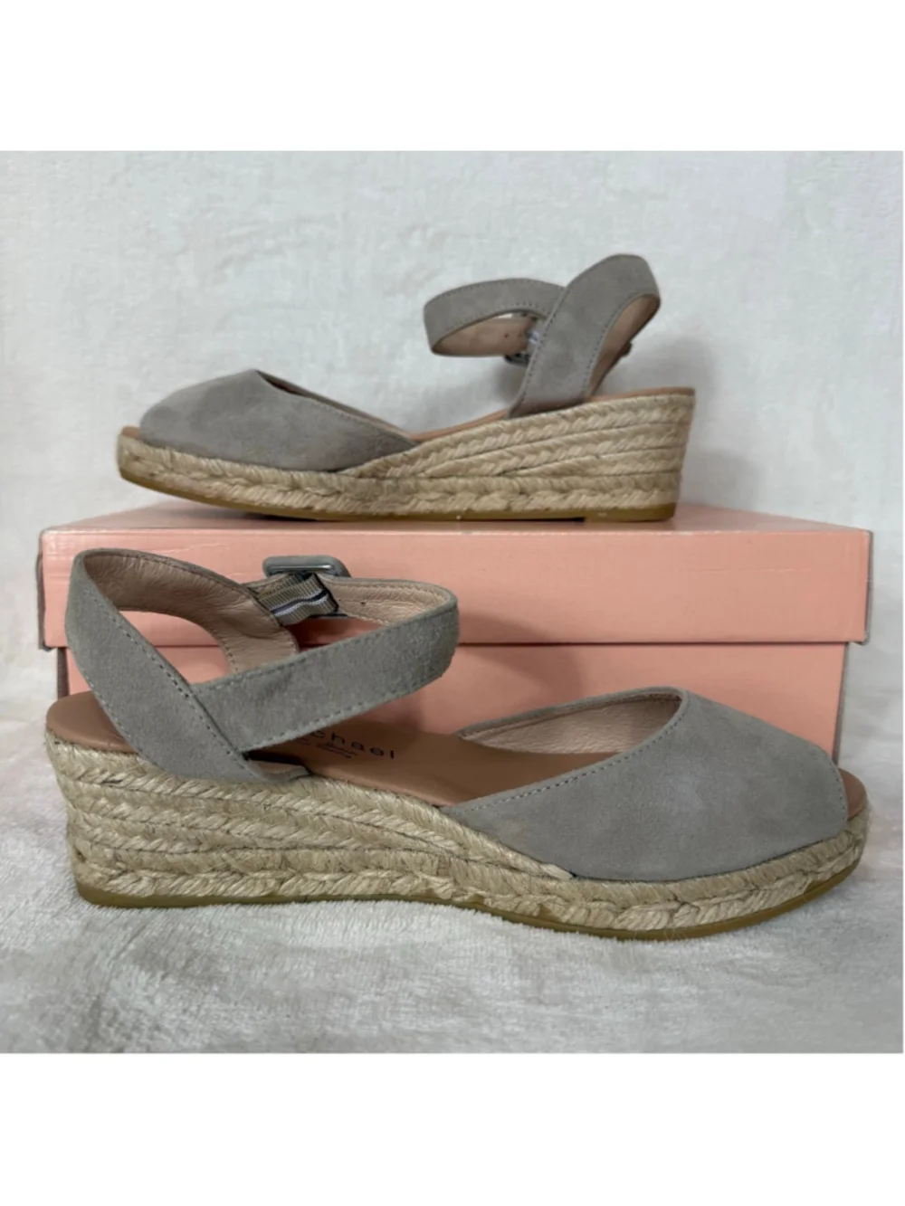 Women's Eric Michael Beige Suede Espadrille Summer Dress Wedges Size 6.5